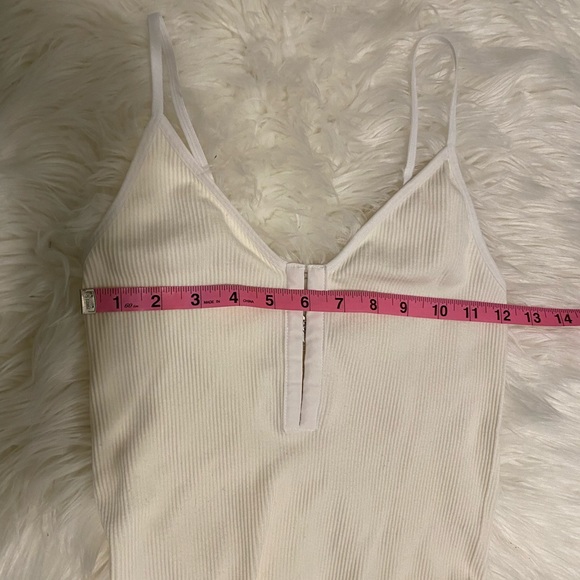 Amend Bodysuit with Hook And Eye Adjustable Straps Size M/L - Picture 5 of 5